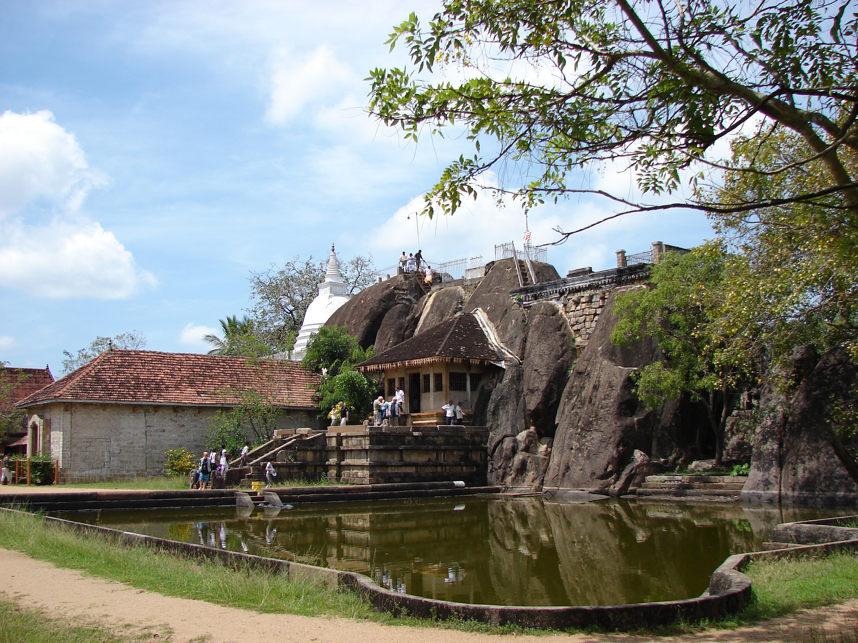 Isurumuniya Rock Temple